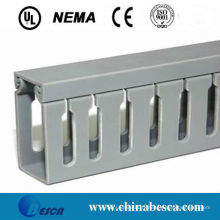 Trunking fendu de câble de PVC de blanc / gris (UL, IEC, GV et CE)